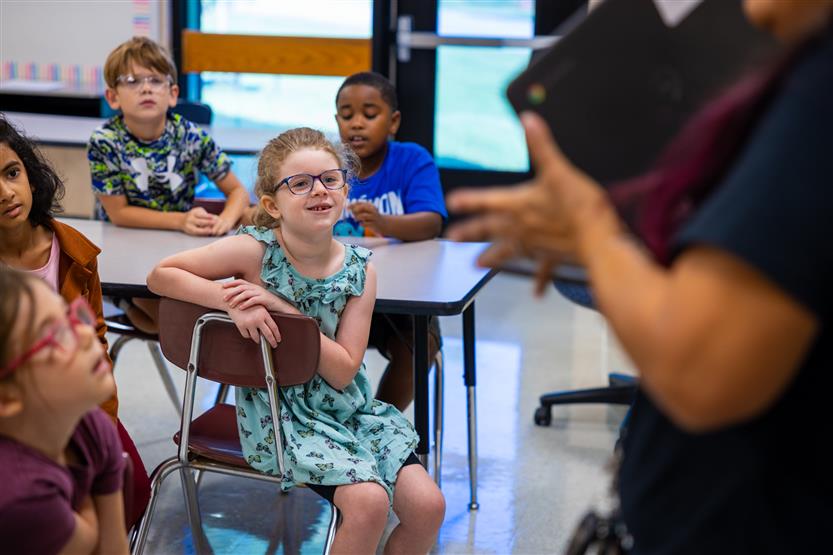 Heritage Elementary students in a Spanish class